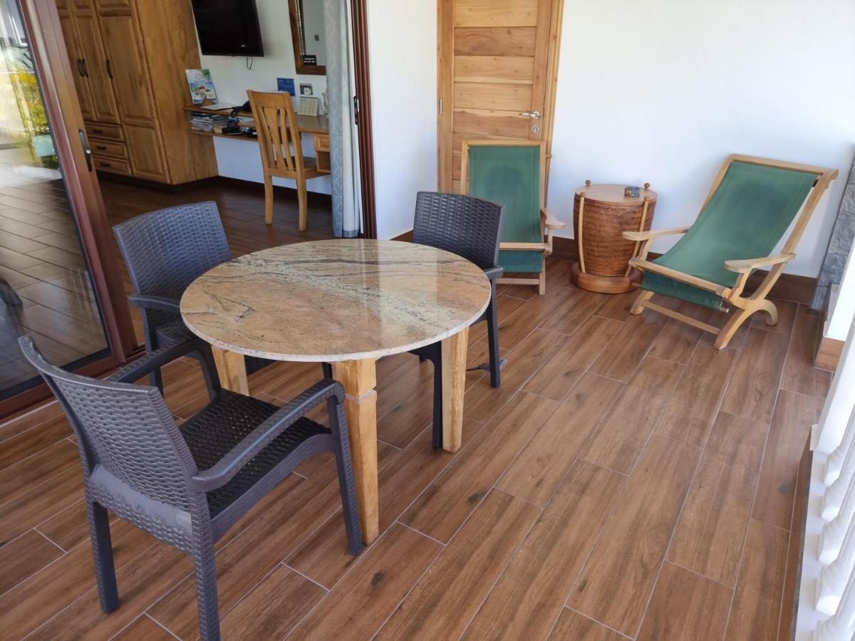 Drake Seaside Studio Apartments Bel Ombre Bagian luar foto