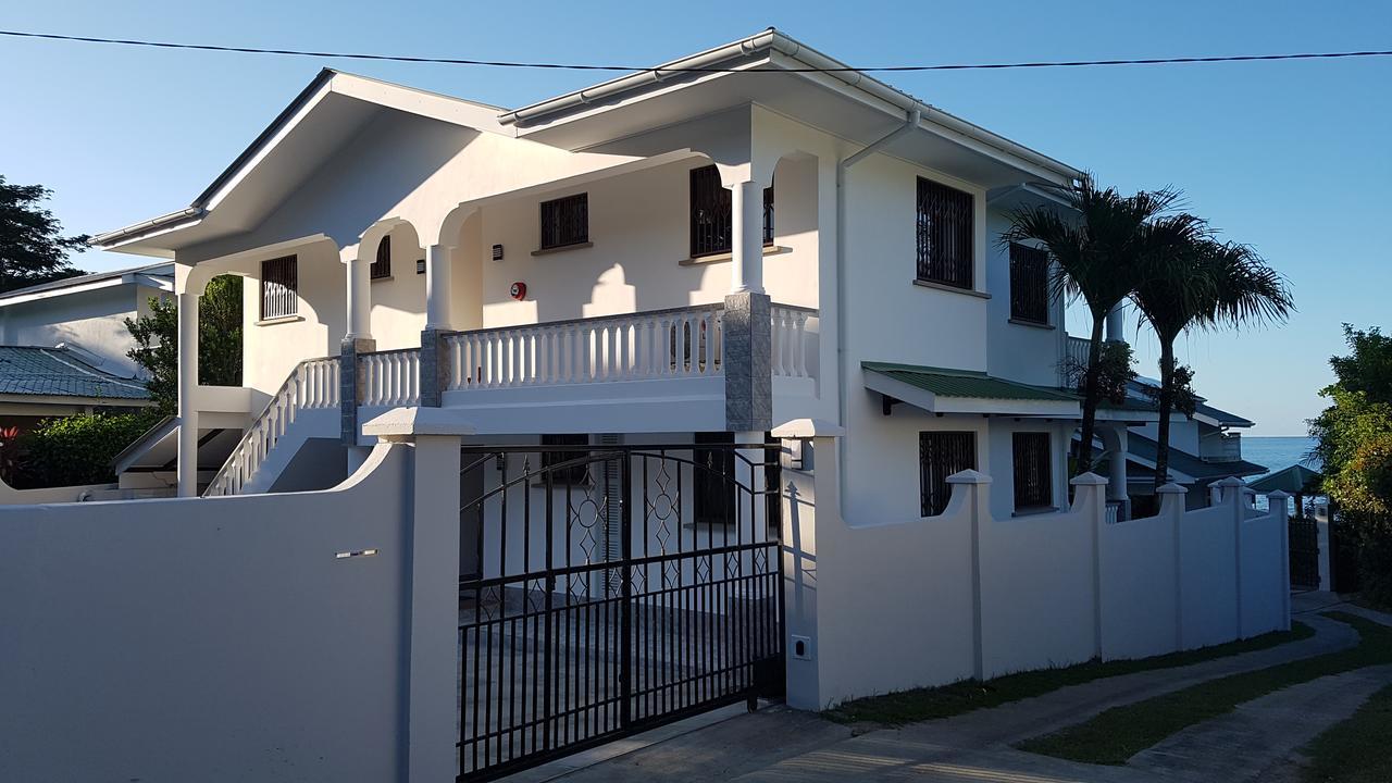 Drake Seaside Studio Apartments Bel Ombre Bagian luar foto