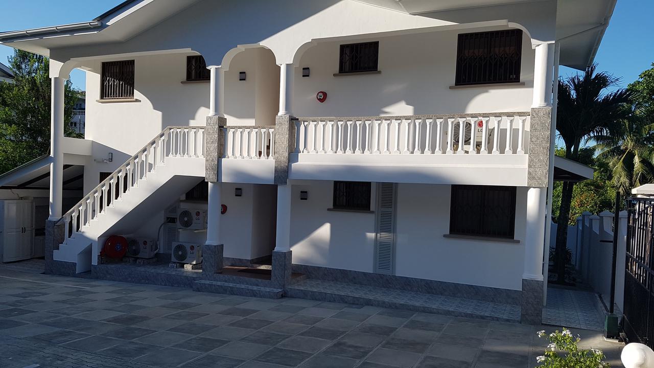 Drake Seaside Studio Apartments Bel Ombre Bagian luar foto