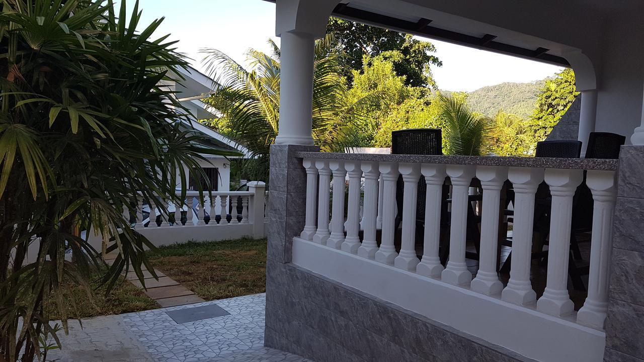 Drake Seaside Studio Apartments Bel Ombre Bagian luar foto