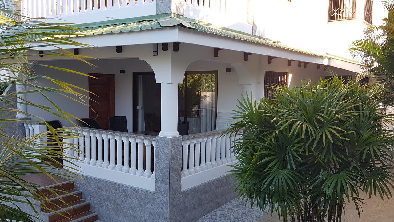 Drake Seaside Studio Apartments Bel Ombre Bagian luar foto